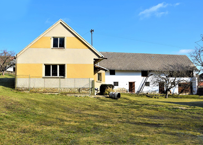 rodinný dům k prodeji v Bernaticích